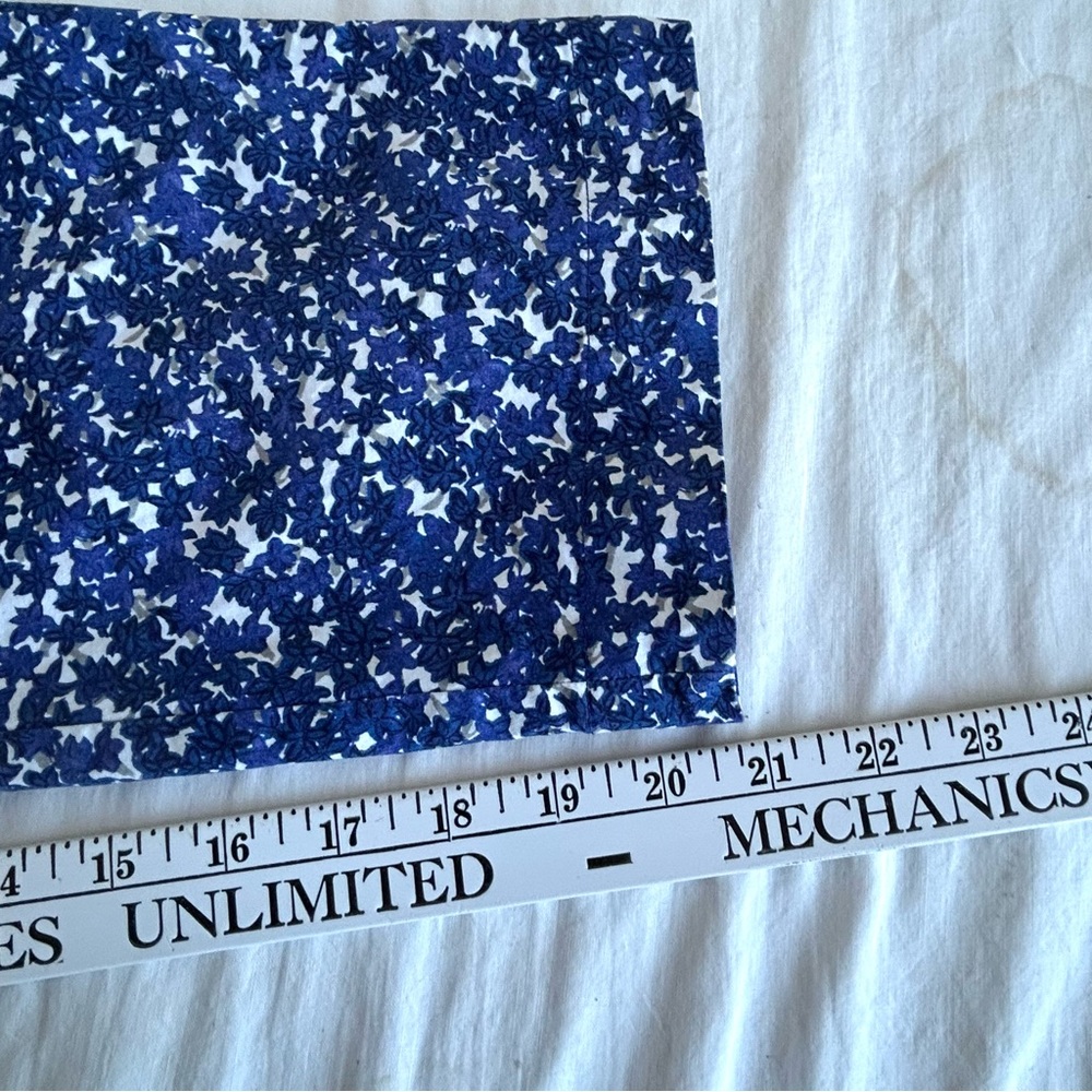 Talbot' Floral Signature Capris Pants - Picture 15 of 15